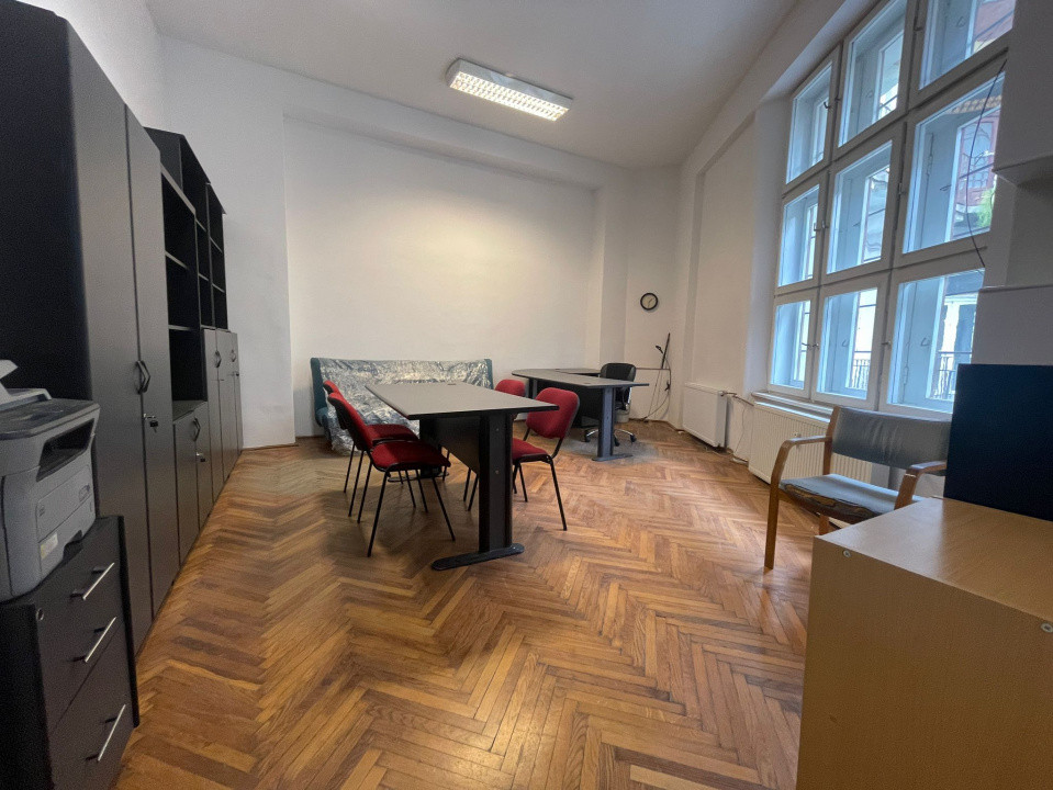 Birou  de inchiriat ultracentral Arad – gata pentru activitate 9, foxfort.ro