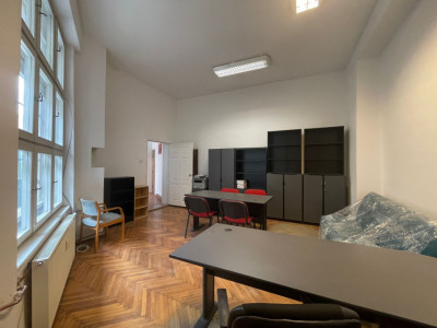 Birou de inchiriat ultracentral Arad – gata pentru activitate imagine mica 6, foxfort.ro