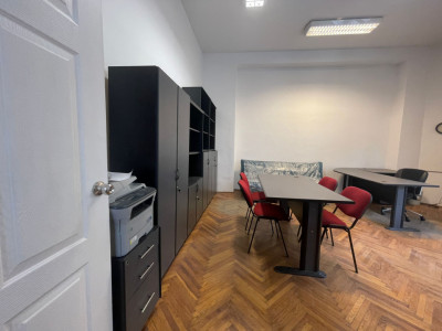 Birou de inchiriat ultracentral Arad – gata pentru activitate imagine mica 10, foxfort.ro