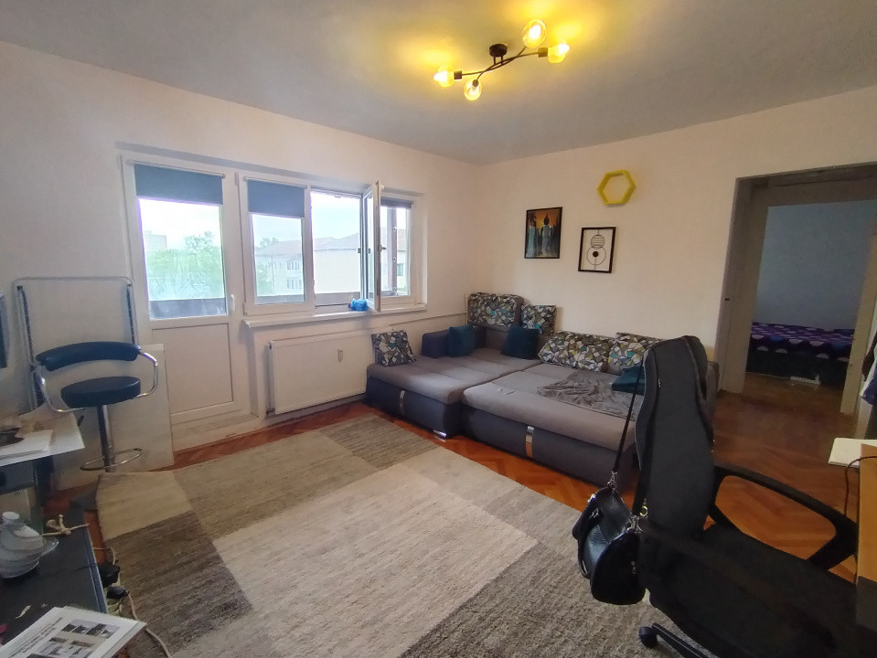 Apartament cu 2 camere de vanzare in zona Spitalul Judetean 1, foxfort.ro