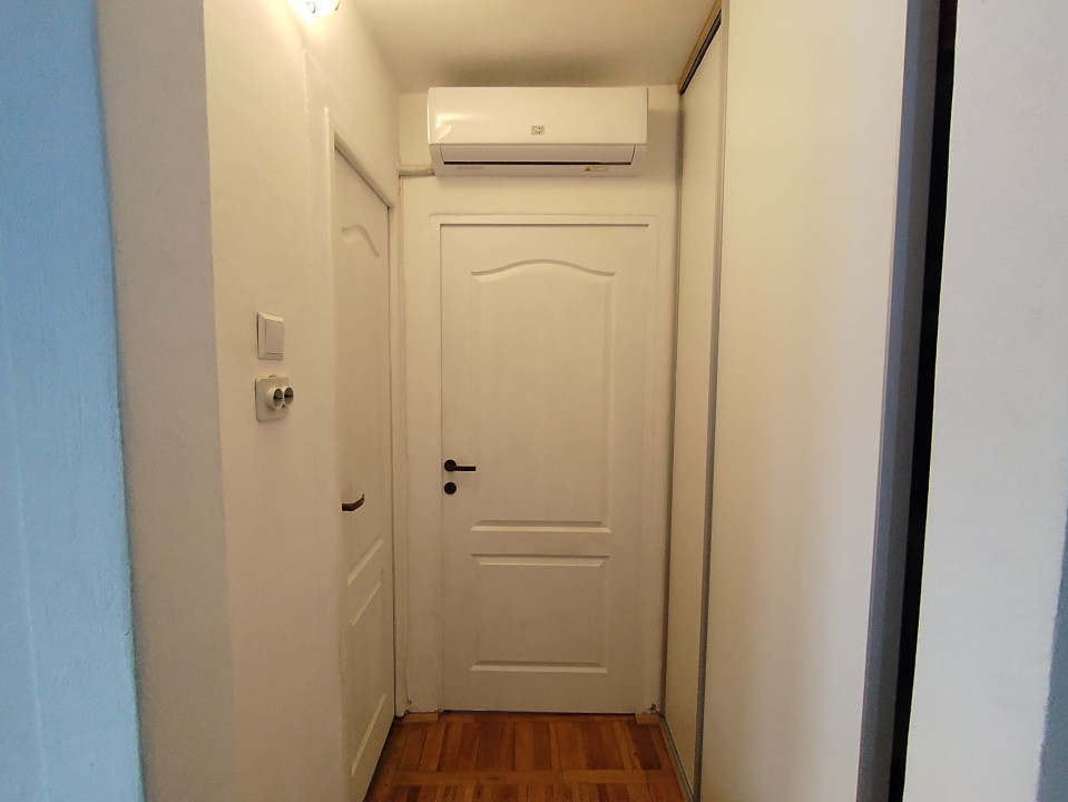 Apartament cu 2 camere de vanzare in zona Spitalul Judetean 8, foxfort.ro
