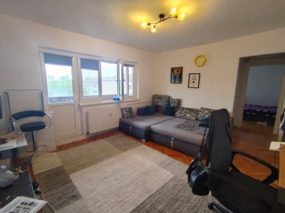 Apartament cu 2 camere de vanzare in zona Spitalul Judetean