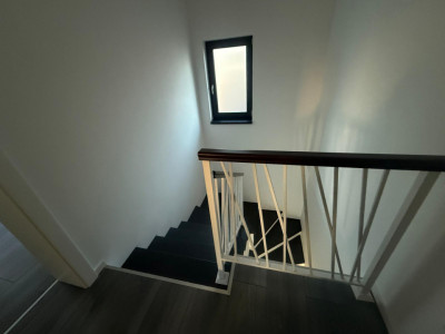 Duplex 5 camere 124 mp utili, despartit prin carport, Chisoda imagine mica 6, foxfort.ro
