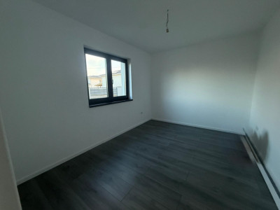 Duplex 5 camere 124 mp utili, despartit prin carport, Chisoda imagine mica 11, foxfort.ro