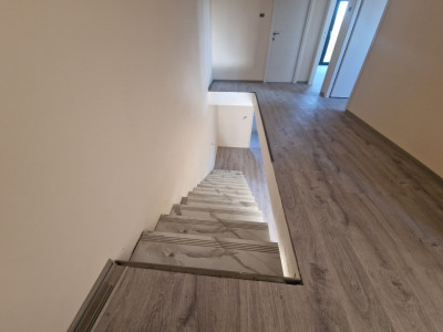 Duplex de vanzare cu 4 camere, Mosnita Noua imagine mica 12, foxfort.ro