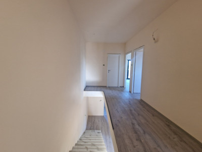 Duplex de vanzare cu 4 camere, Mosnita Noua imagine mica 13, foxfort.ro