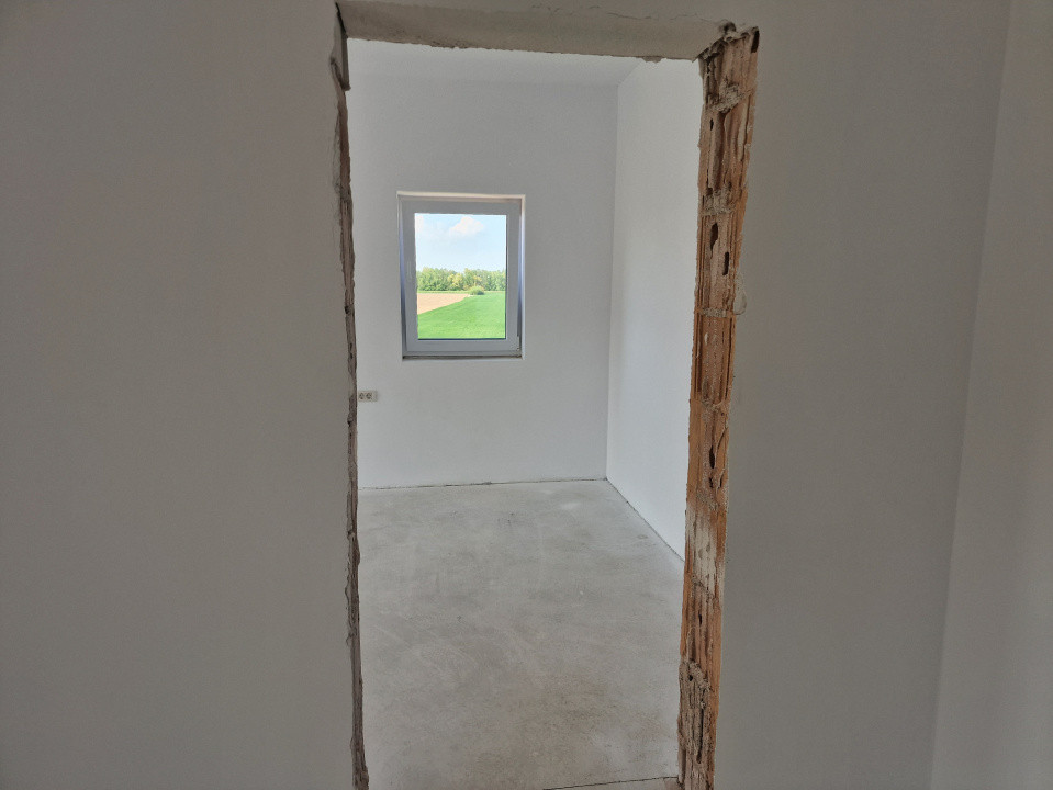 Apartament cu 3 camere de vanzare in Bucovat 5, foxfort.ro