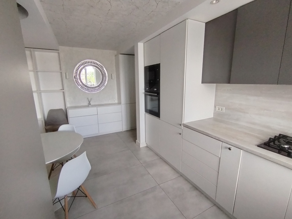 Apartament cu 3 camere de vanzare in Timisoara, zona Garii 5, foxfort.ro