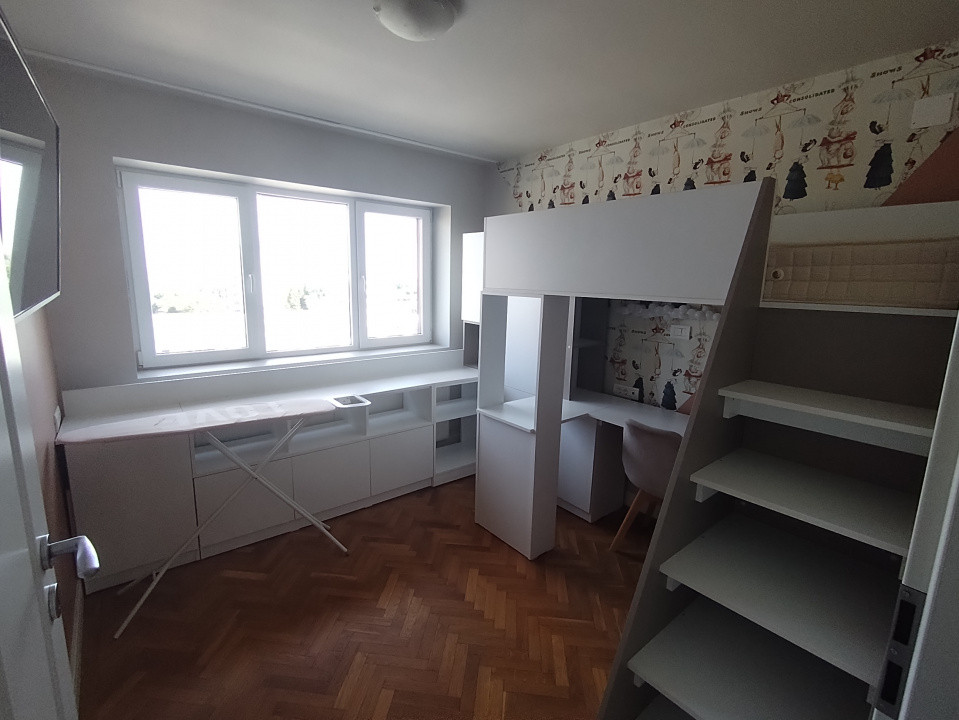 Apartament cu 3 camere de vanzare in Timisoara, zona Garii 17, foxfort.ro