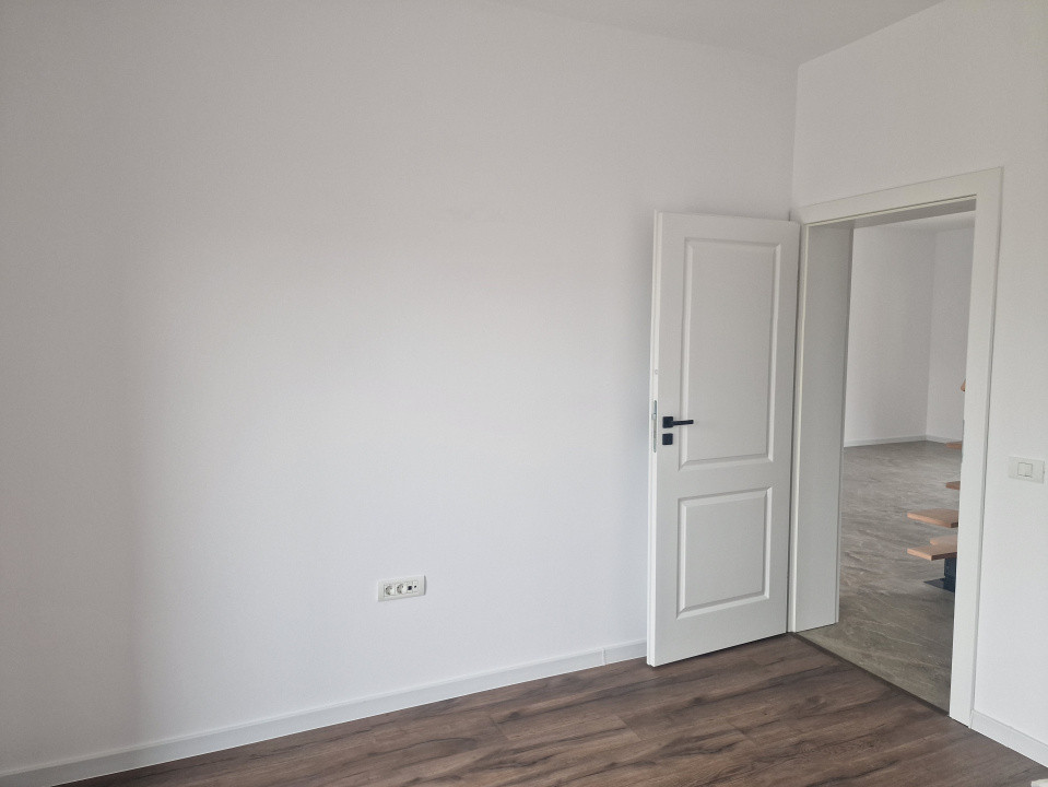 Duplex de vanzare cu 3 camere - zona Mosnita Noua 3, foxfort.ro