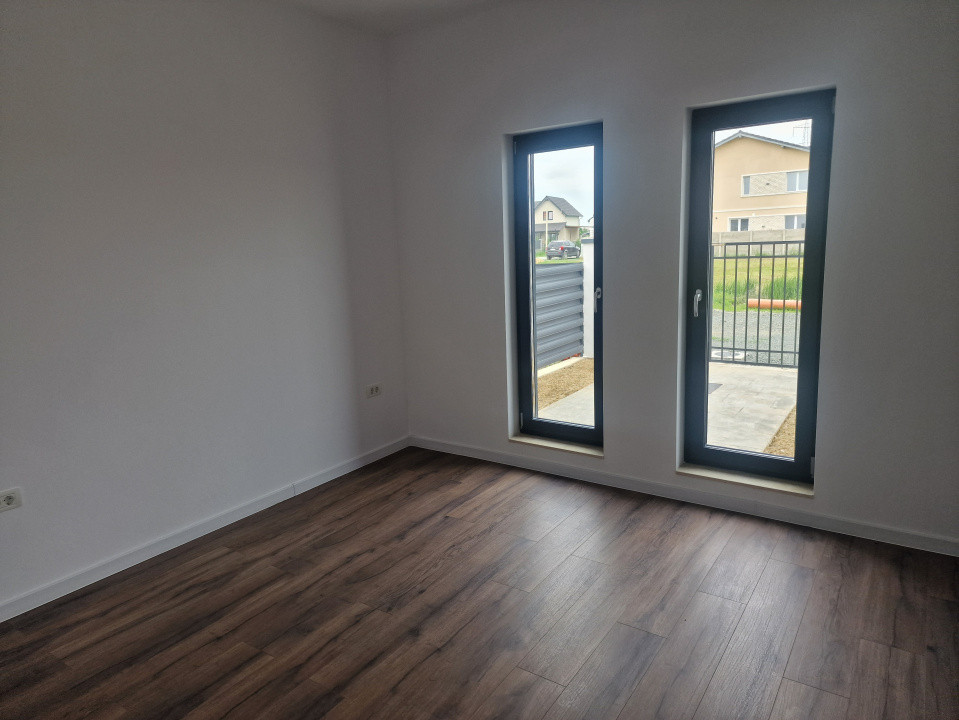 Duplex de vanzare cu 3 camere - zona Mosnita Noua 4, foxfort.ro