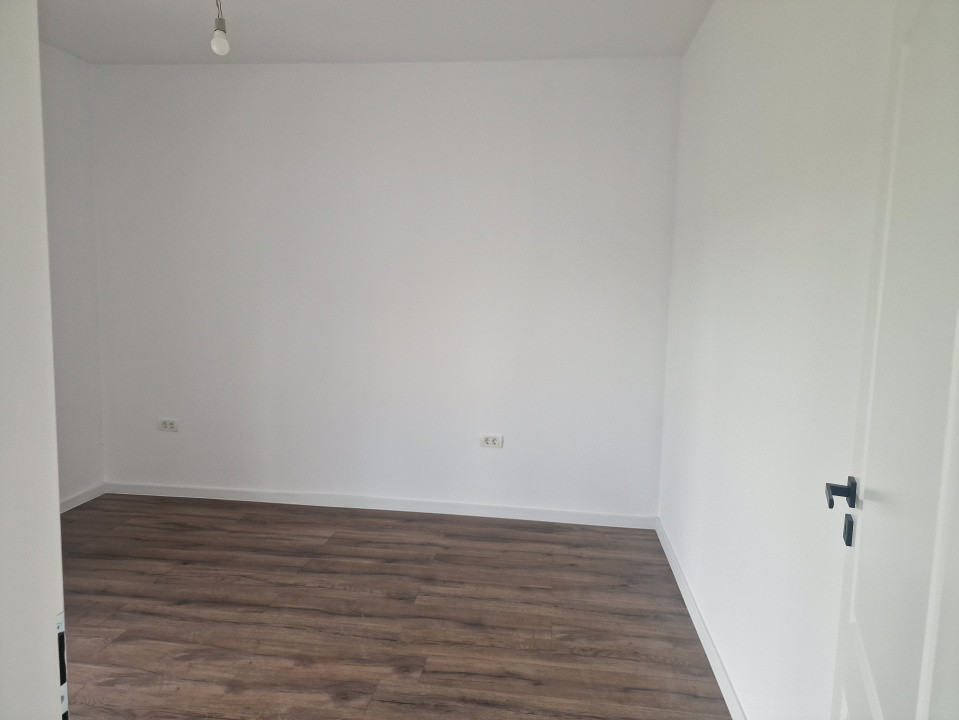 Duplex de vanzare cu 3 camere - zona Mosnita Noua 8, foxfort.ro