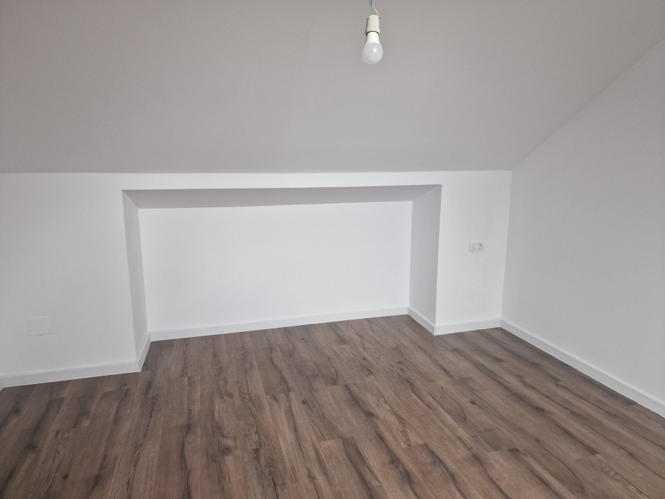 Duplex de vanzare cu 3 camere - zona Mosnita Noua 12, foxfort.ro