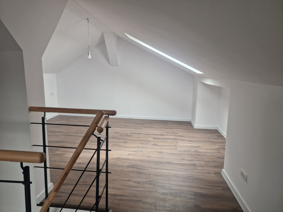 Duplex de vanzare cu 3 camere - zona Mosnita Noua 13, foxfort.ro