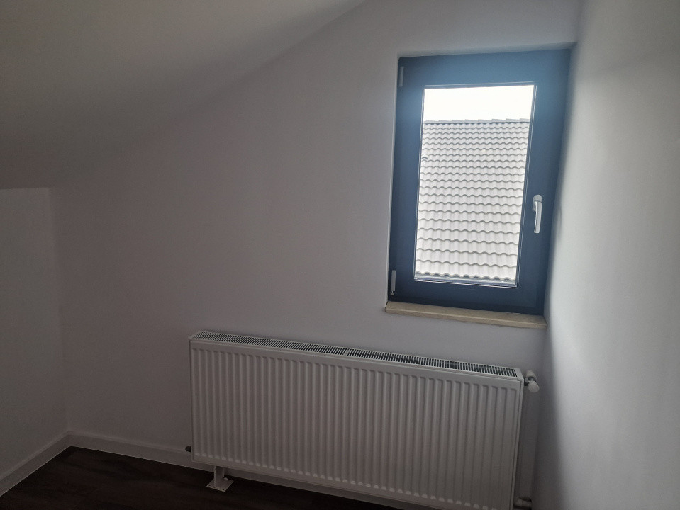 Duplex de vanzare cu 3 camere - zona Mosnita Noua 14, foxfort.ro