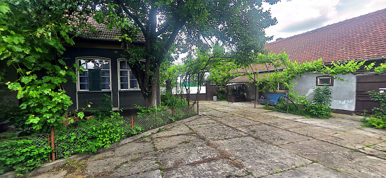Casa individuala cu 5 camere de vanzare in localitatea Ineu 1, foxfort.ro