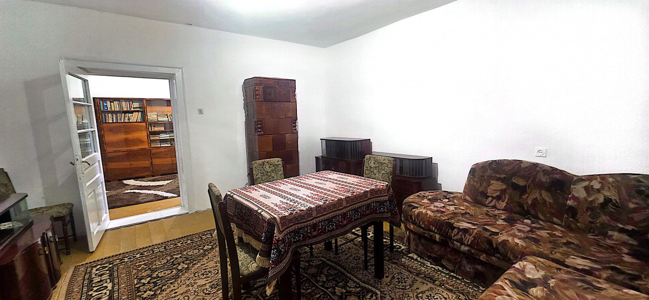 Casa individuala cu 5 camere de vanzare in localitatea Ineu 9, foxfort.ro