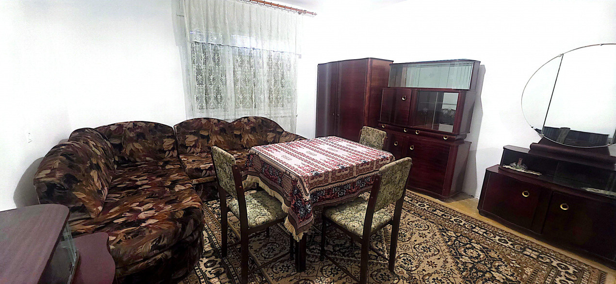 Casa individuala cu 5 camere de vanzare in localitatea Ineu 10, foxfort.ro