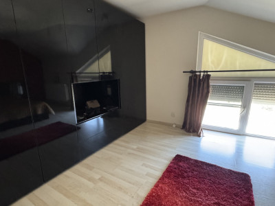 Casa spatioasa cu 7 camere si curte proprie, zona Dambovita  imagine mica 12, foxfort.ro