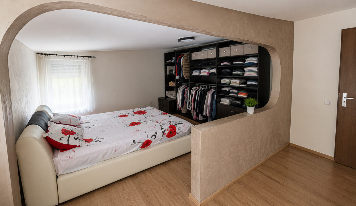 Casa la curte comuna cu 3 camere, zona Dambovita 4, foxfort.ro