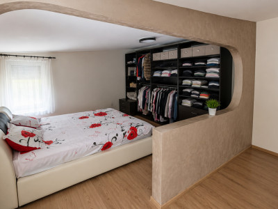Casa la curte comuna cu 3 camere, zona Dambovita imagine mica 4, foxfort.ro