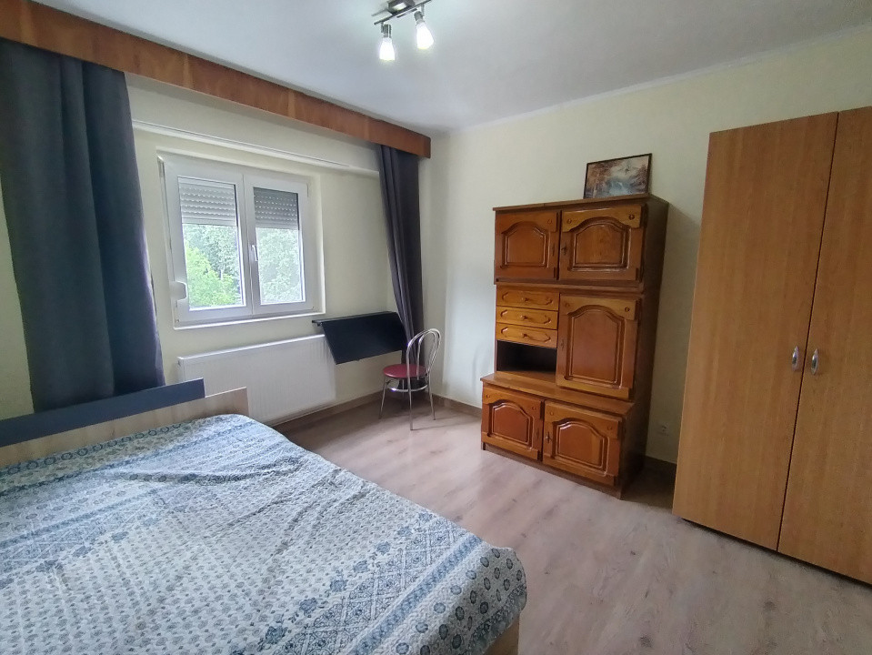COMISION 0% Apartament cu 3 camere de inchiriat in zona Olimpia 6, foxfort.ro
