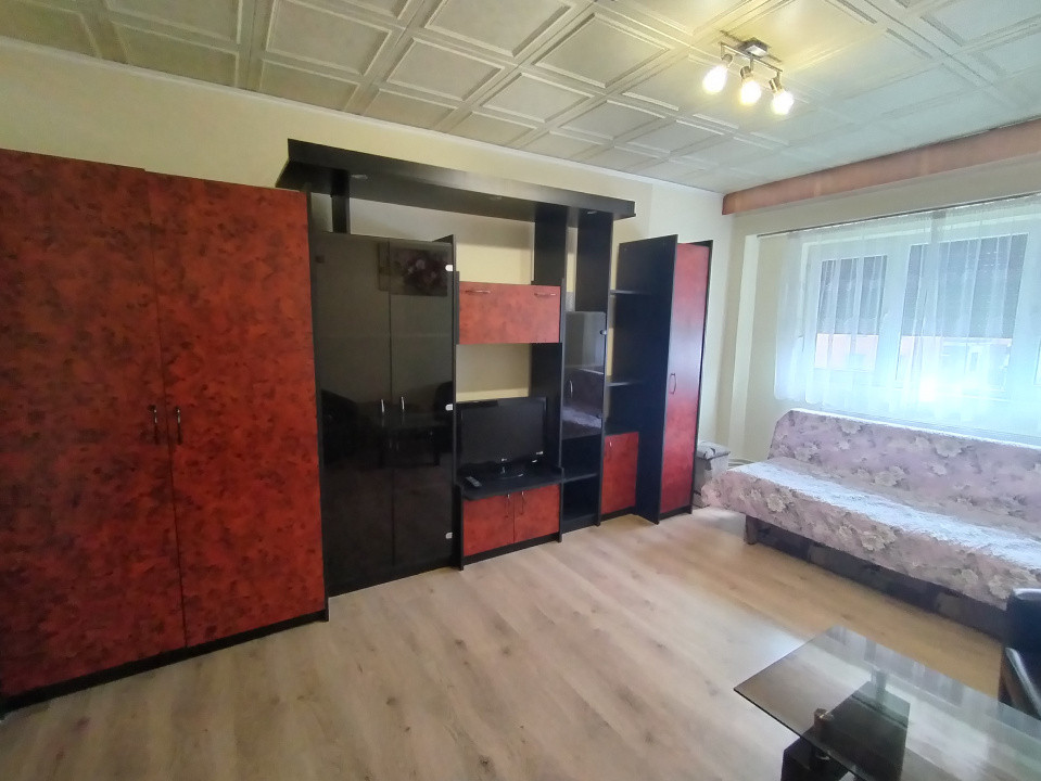 COMISION 0% Apartament cu 3 camere de inchiriat in zona Olimpia 11, foxfort.ro