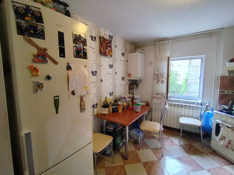 COMISION 0% Apartament cu 3 camere de vanzare in zona Soarelui 8, foxfort.ro