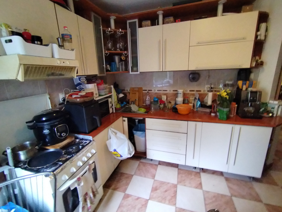 COMISION 0% Apartament cu 3 camere de vanzare in zona Soarelui 9, foxfort.ro