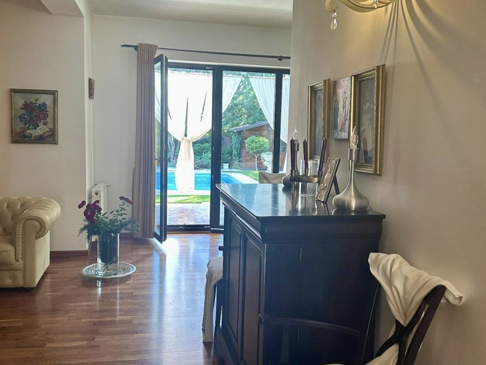 Casa exclusivista cu piscina, la intrare in Dumbravita 3, foxfort.ro