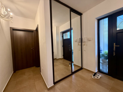 Casa exclusivista cu piscina, la intrare in Dumbravita imagine mica 7, foxfort.ro