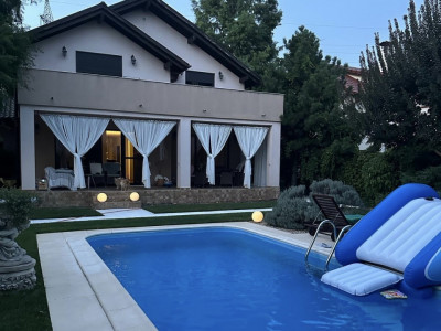 Casa exclusivista cu piscina, la intrare in Dumbravita imagine mica 29, foxfort.ro