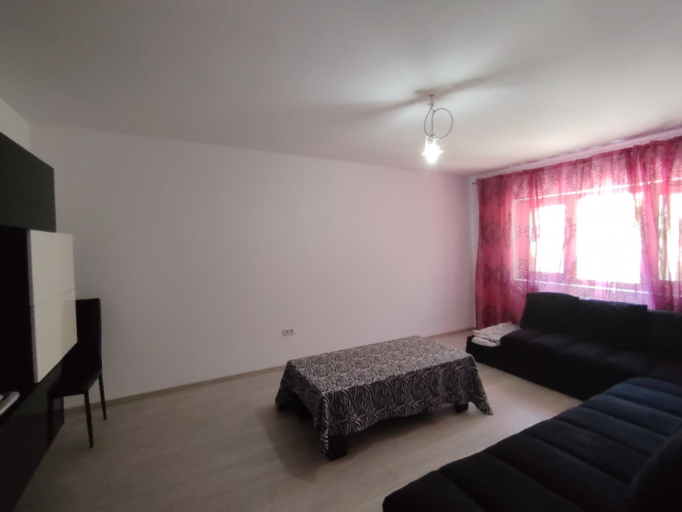 Apartament cu 3 camere, 70 mp de inchiriat, zona Fabric 2, foxfort.ro