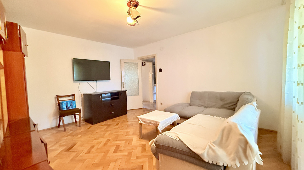 COMISION 0% Apartament cu 3 camere decomandat, Aradului - bloc izolat  2, foxfort.ro