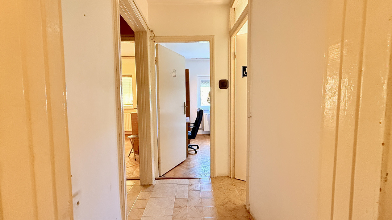 COMISION 0% Apartament cu 3 camere decomandat, Aradului - bloc izolat  11, foxfort.ro