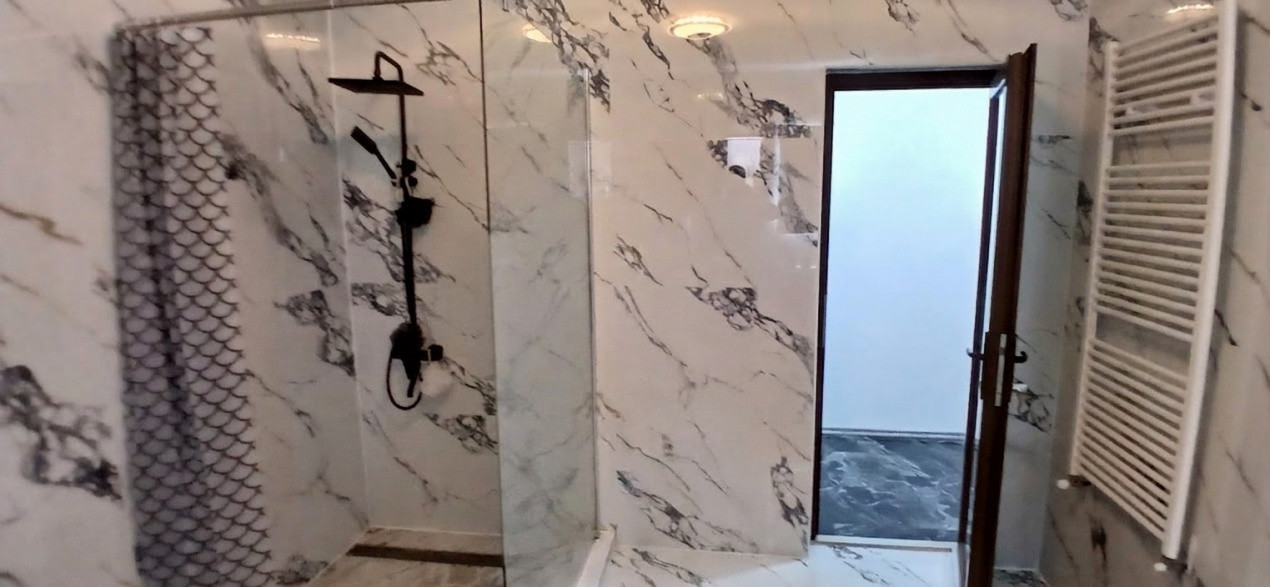 Casa individuala cu 6 camere Parter + 1 Etaj in Comlosu Mare 19, foxfort.ro