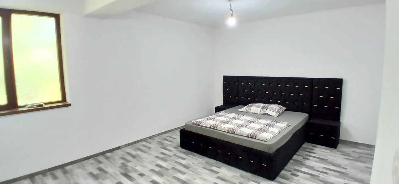 Casa individuala cu 6 camere Parter + 1 Etaj in Comlosu Mare 31, foxfort.ro