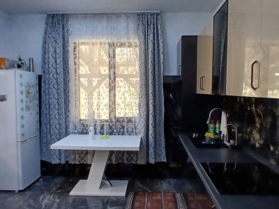 Casa individuala cu 6 camere Parter + 1 Etaj in Comlosu Mare imagine mica 6, foxfort.ro