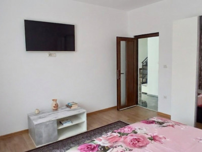 Casa individuala cu 6 camere Parter + 1 Etaj in Comlosu Mare imagine mica 14, foxfort.ro