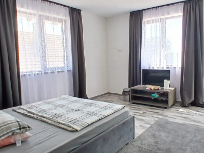Casa individuala cu 6 camere Parter + 1 Etaj in Comlosu Mare imagine mica 25, foxfort.ro