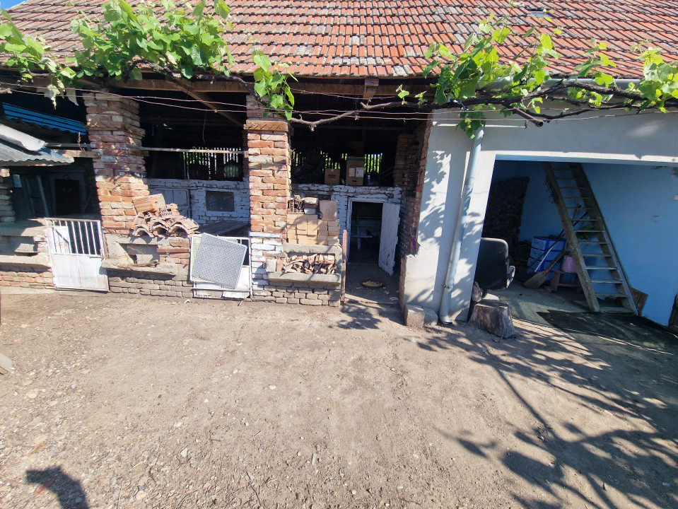 Casa individuala cu 3 camere si teren de 647 mp in Mosnita Veche 14, foxfort.ro