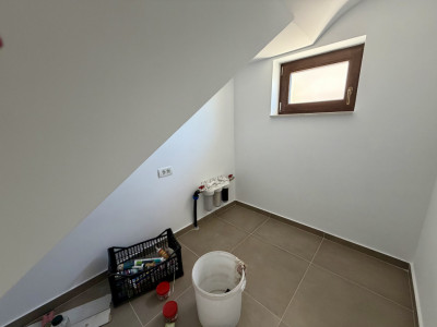 Duplex premium cu 5 camere - Dumbravita imagine mica 13, foxfort.ro