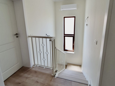 Duplex premium cu 5 camere - Dumbravita imagine mica 9, foxfort.ro