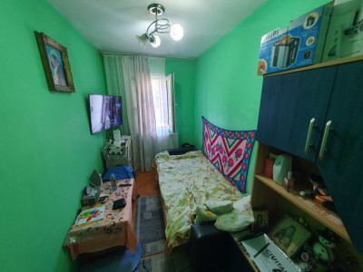 Apartament 4 camere, etaj 1, centrala proprie, zona Dacia imagine mica 2, foxfort.ro