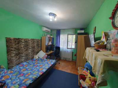 Apartament 4 camere, etaj 1, centrala proprie, zona Dacia imagine mica 3, foxfort.ro