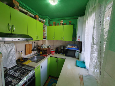 Apartament 4 camere, etaj 1, centrala proprie, zona Dacia imagine mica 5, foxfort.ro