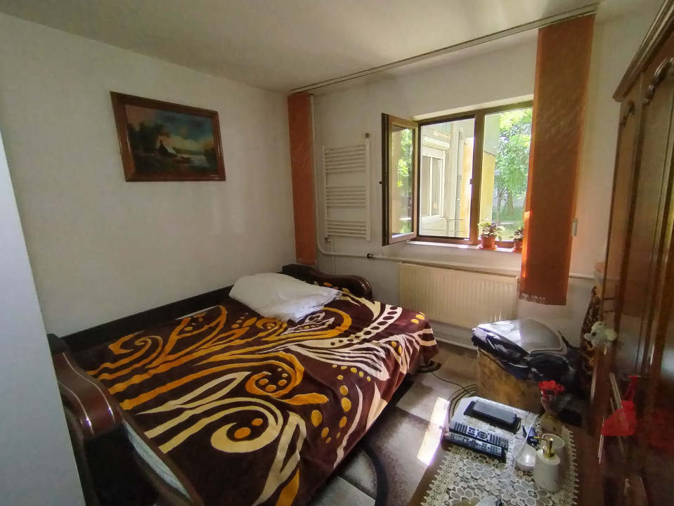 Apartament cu o camera de vanzare in zona Buziasului 1, foxfort.ro