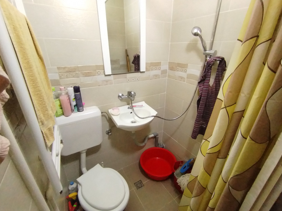 Apartament cu o camera de vanzare in zona Buziasului 5, foxfort.ro
