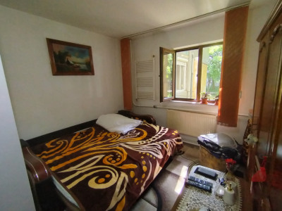 Apartament cu o camera de vanzare in zona Buziasului