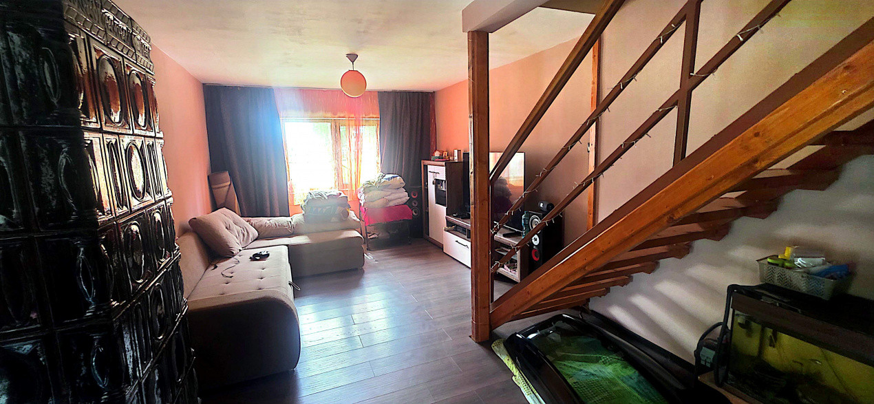 Casa individuala cu 5 camere de vanzare in localitatea Minis 9, foxfort.ro